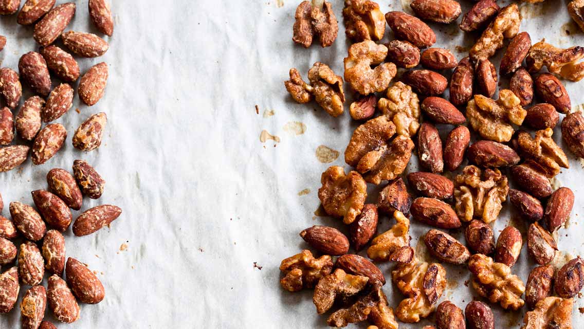 Spiced nuts on baking sheet
