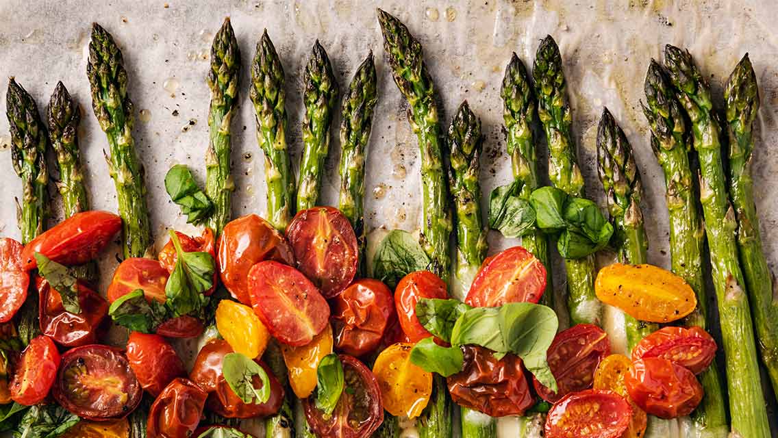 Asparagus with tomatoes