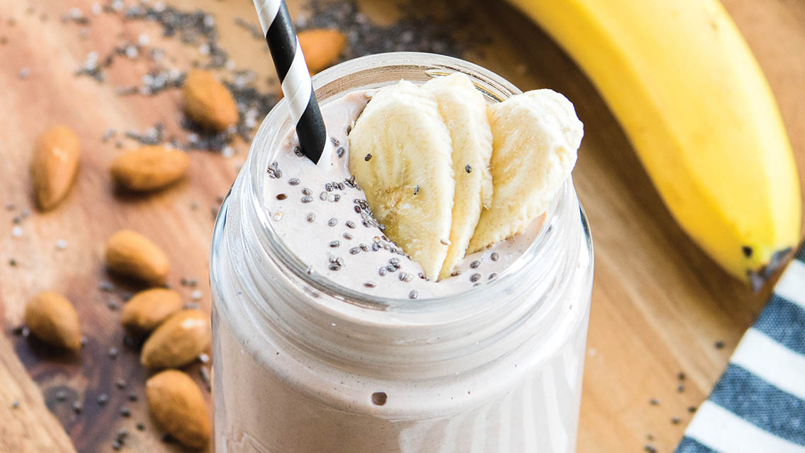 Smoothie with banana and chia seeds.