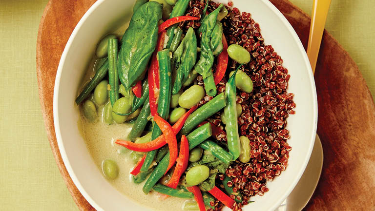 A bowl of Thai green curry