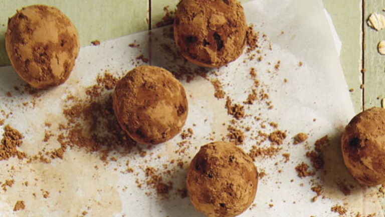 Cocoa-almond truffles