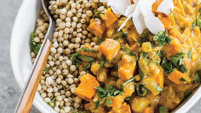sweet-potato-chickpea-and-spinach-coconut-curry