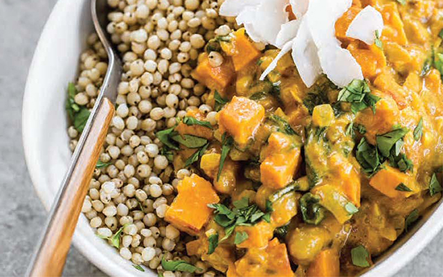 sweet-potato-chickpea-and-spinach-coconut-curry
