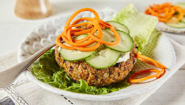 Vegan quinoa burger