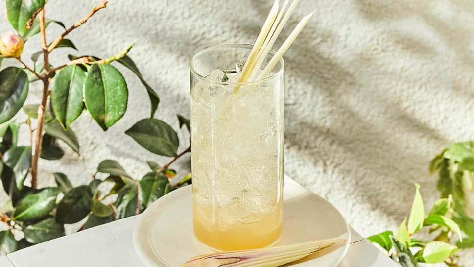 a glass of lemongrass cooler
