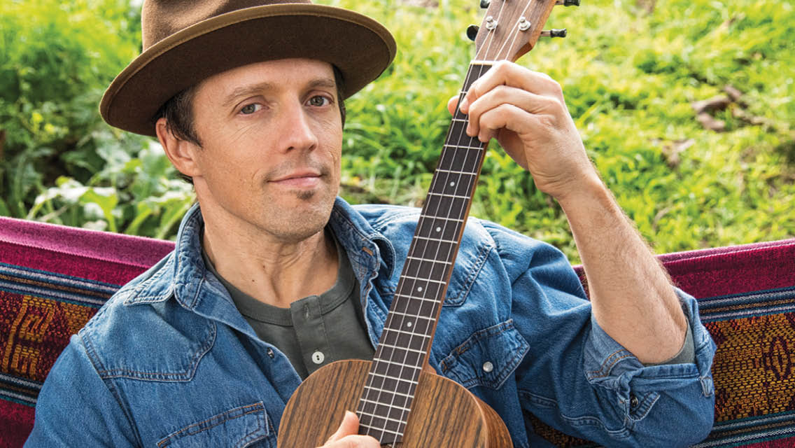 Jason Mraz with a ukulele