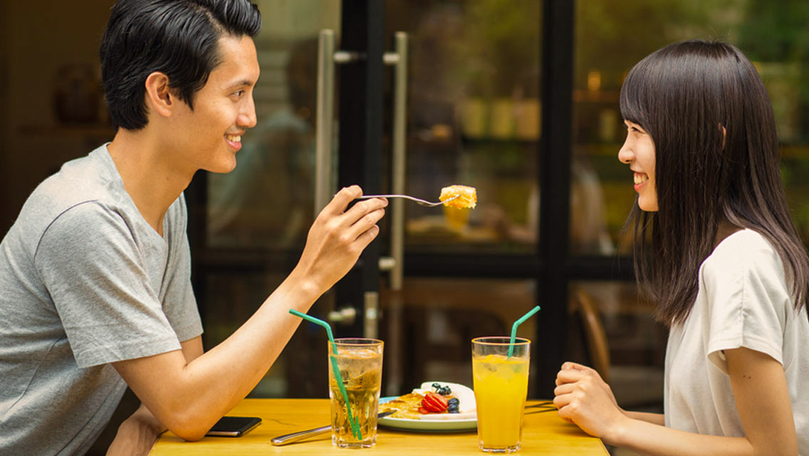 a couple eats out