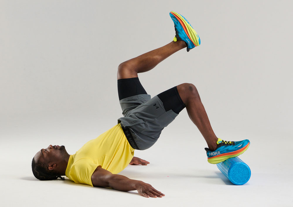 single leg glute bridge using foam roller