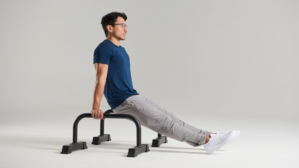 L-sit feet on floor