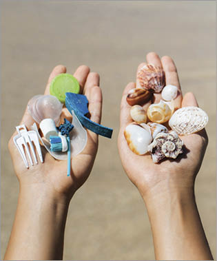 Concept of choice: save nature or continue to use disposable plastic  One hand holding beautiful shells, in the other - plastic waste  Ocean and tropical beach on background  Environmental pollution problem 